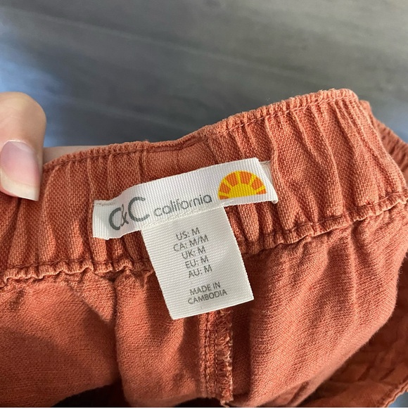 C&C California Linen Shorts - Picture 4 of 5